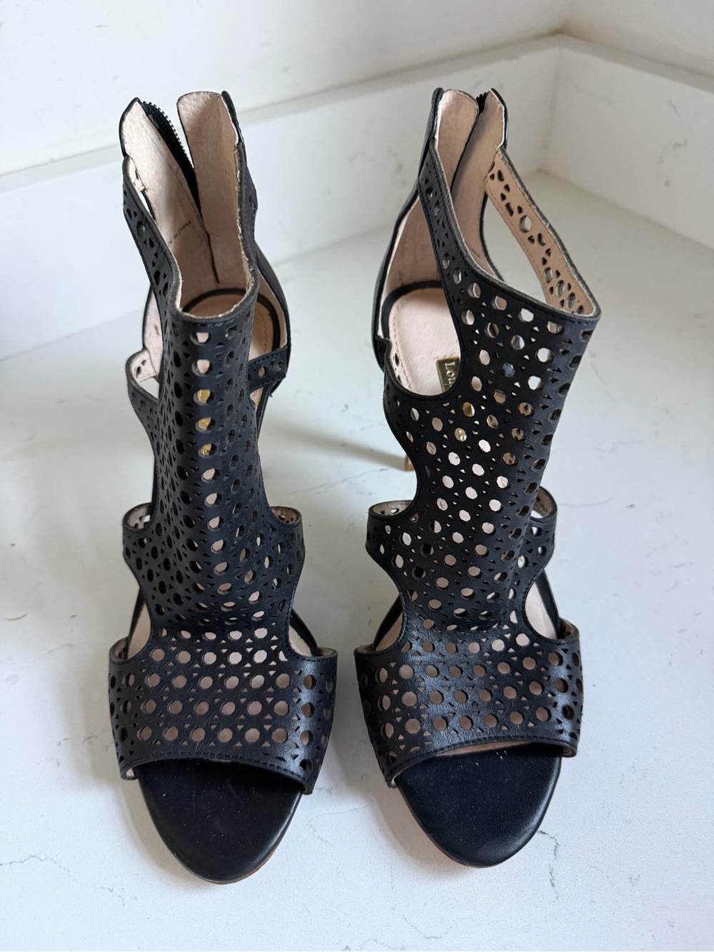 Louise et Cie Black Laser-Cut High Heel Sandals Sz 8